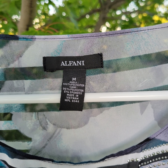 Alfani Medium multi Aqua pattern flutter sleeve mesh chiffon lined blouse - Picture 3 of 7